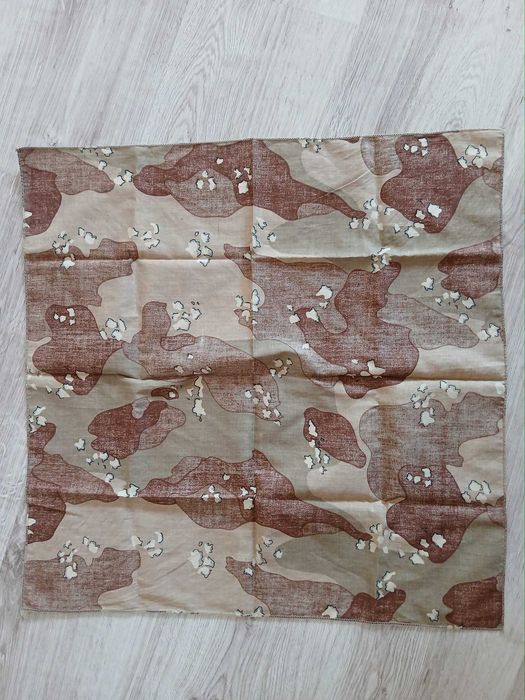 Bandana w kamuflażu desert six colour.
