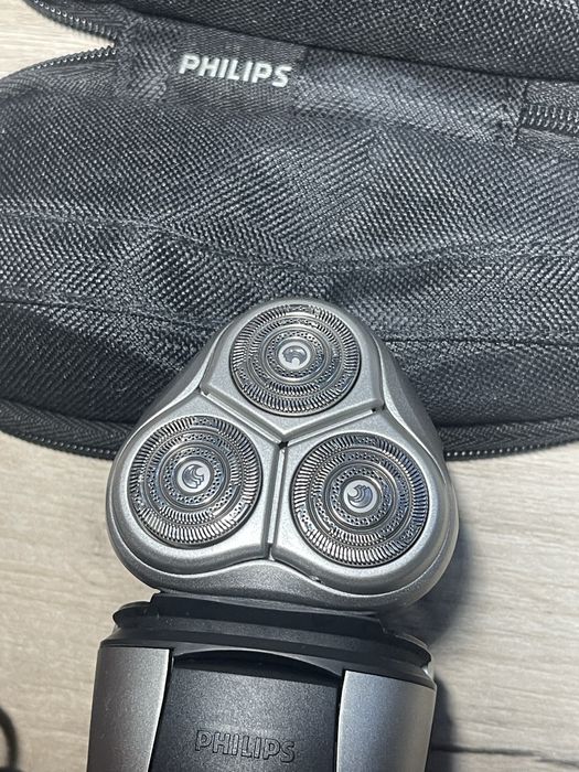 Бритва philips hq8240