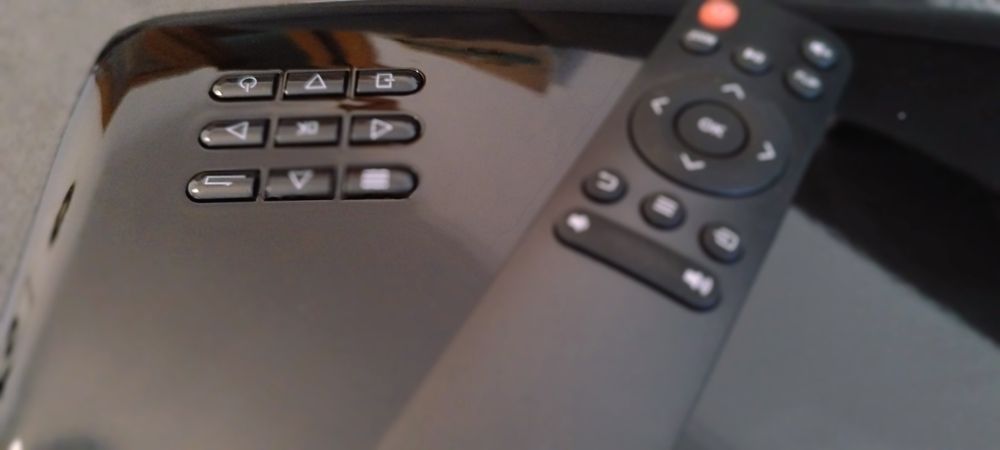 Projector LED com opção de TV BOX ANDROID 12  CINEMA EM SUA CASA .