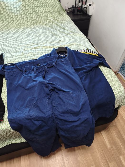 Vendo kimono jiujitsu