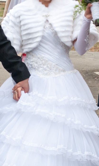 Прокат свадебной шубки