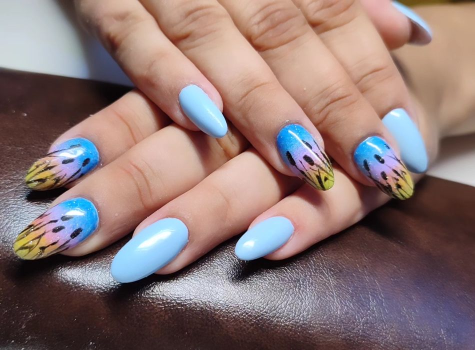 Манікюр (нарощення,гельлак, апаратний манікюр)