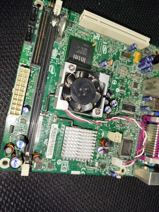 Motherboard Intel E210882 com processador incluído - para computador