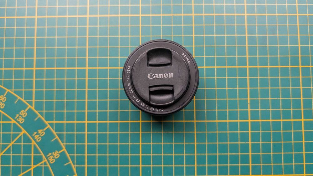 Canon EF-M 22mm f/2 STM