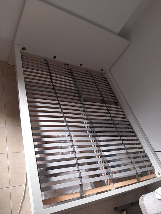 Cama Ikea Malm branca 160x200