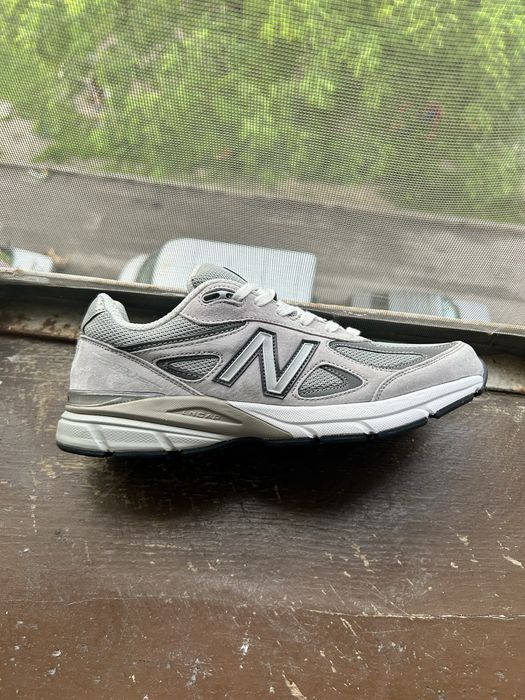 Чоловічі кросівки New Balance 990v4 grey