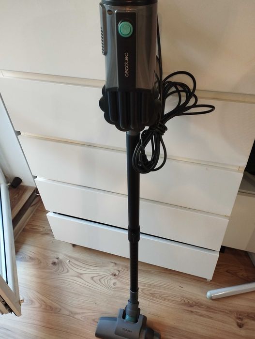 Odkurzacz pionowy 3 szczotki MARKOWY Cecotec !