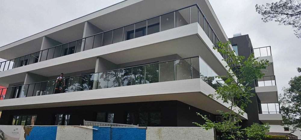 Balustrady Zadaszenia Nierdzewne Malowane Szklane