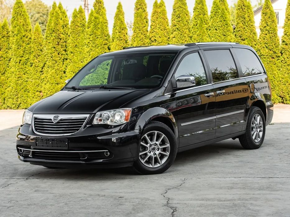 Lancia Voyager 2,8CRD 177 km full opcja brazowe skory