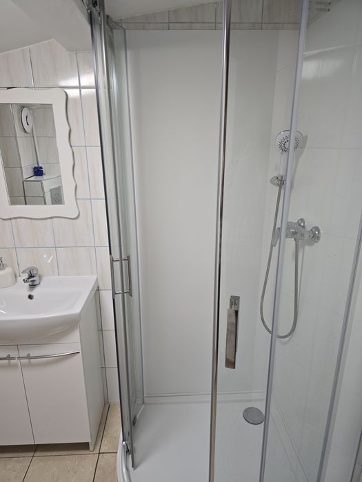 NOCLEGI   KRAKOW  pokoje dla pracownikow  2 3 4 5 osobowe