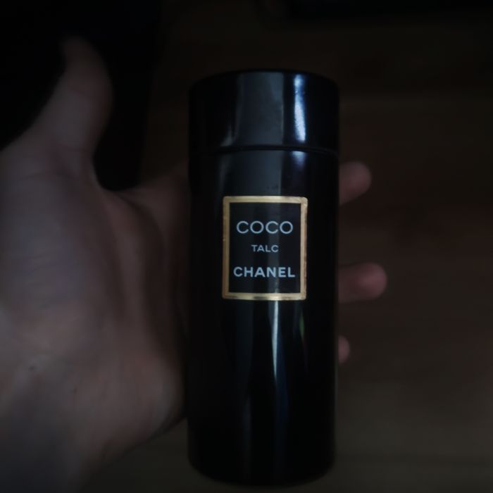 puder perfumowany do ciała Chanel Coco Talc.