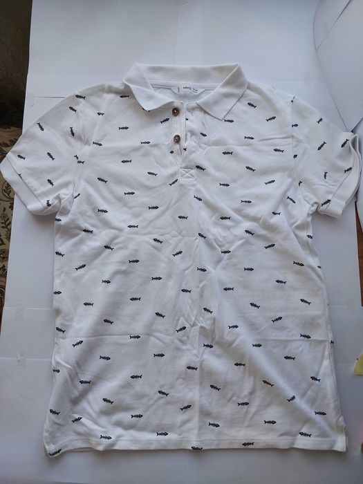 Футболка поло біла із малюнками (нова) для хлопчика Mango, р. р.152