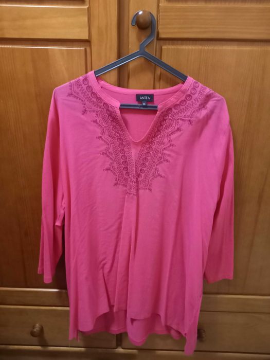 Camisola fucsia da Antea