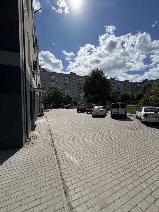 Продам офісне приміщення