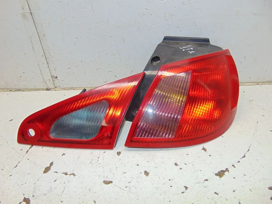 Mitsubishi Colt farolins