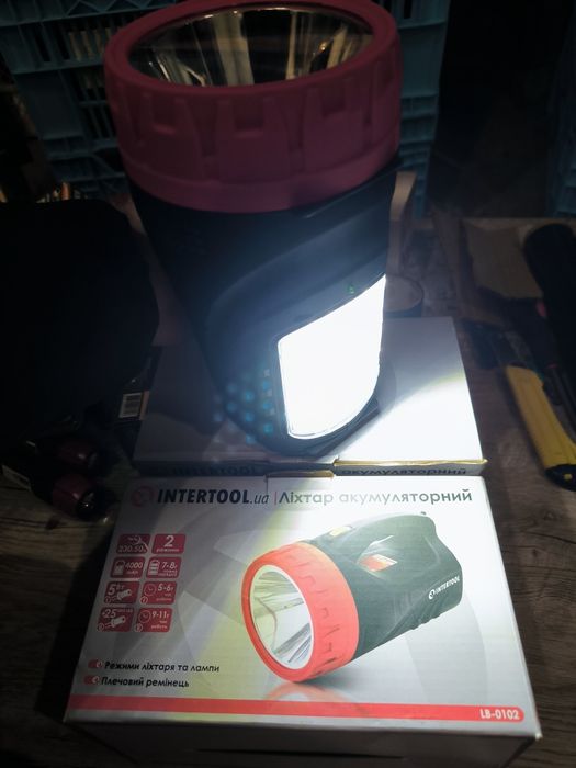 Ліхтар Intertool LB-0102, LB-0101, кемпінговий ліхтар