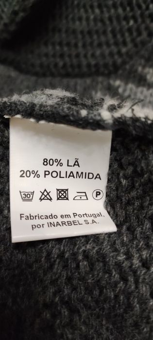Camisola de lã
Tam 12 anos