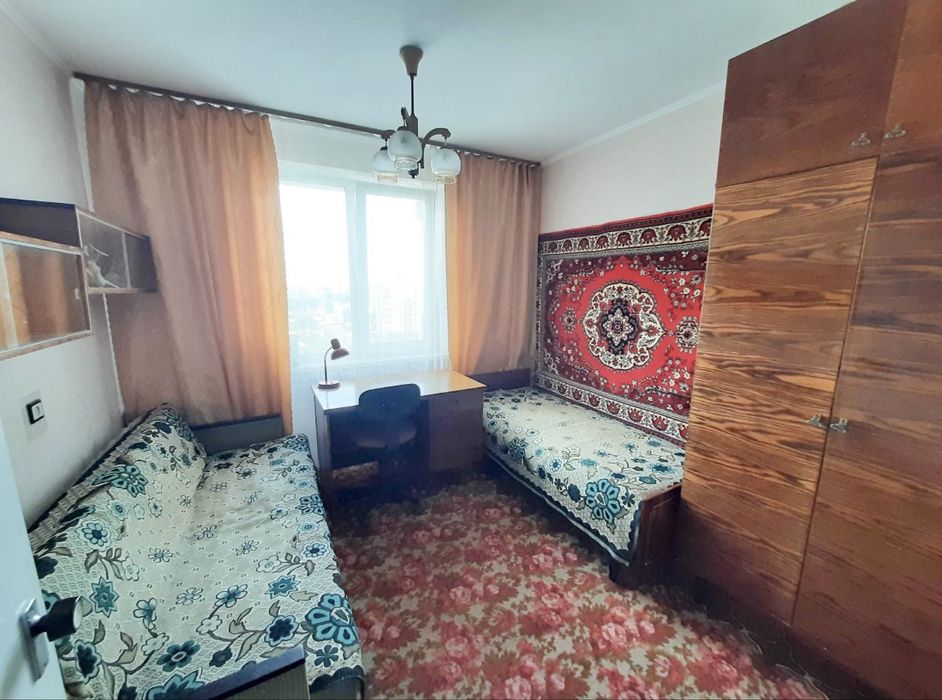 Продаж 3 кім. квартири в спальному районі