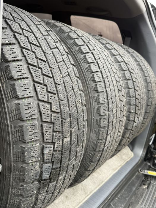 Резина Hankook R17 265/65 в задовільному стані