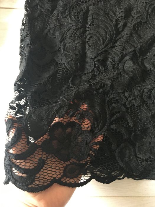 Sukienka wizytowa mini czarna koronka