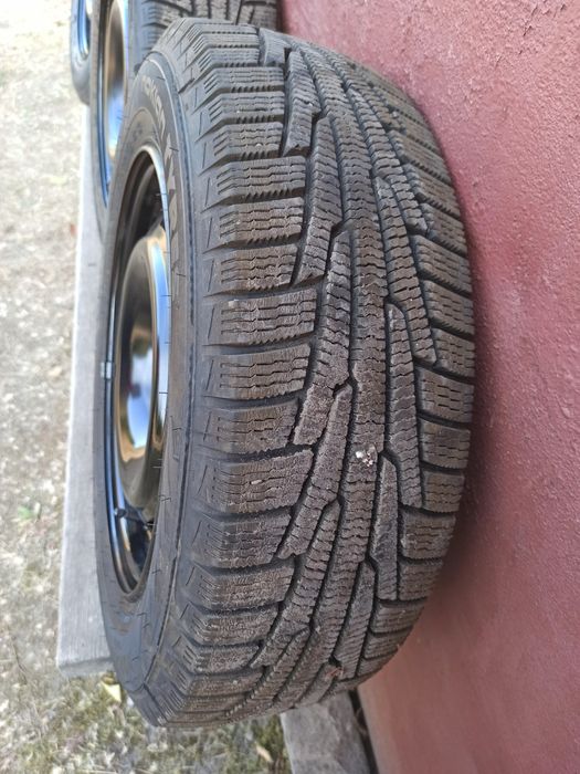 Продам резину на дисках стан нової 185/65 R15