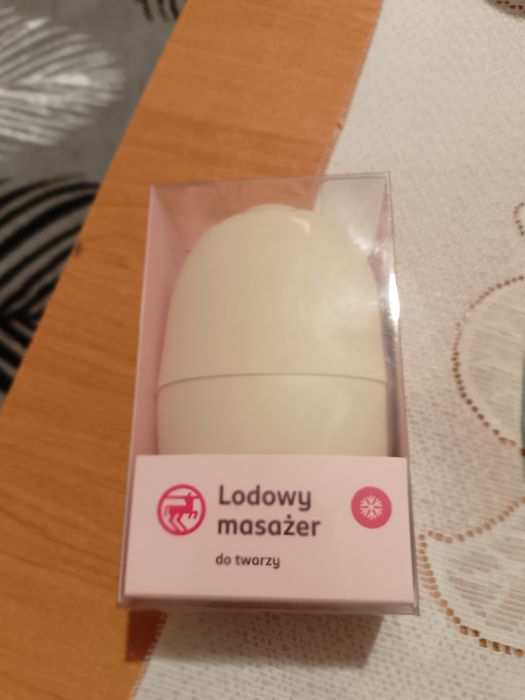 Lodowy masażer do twarzy nieuzywany