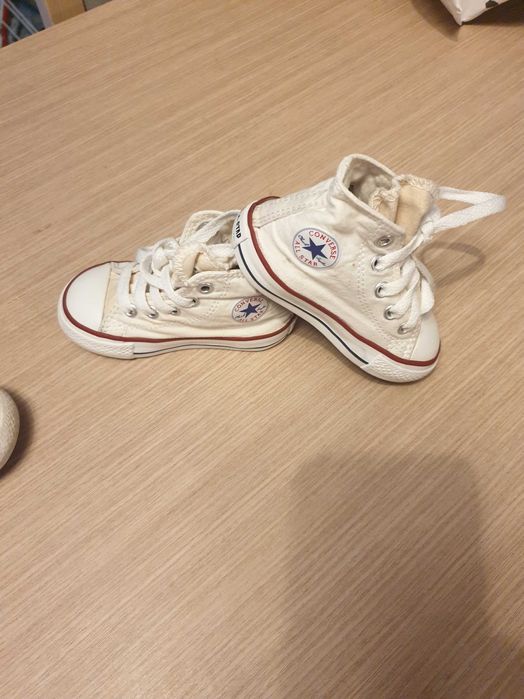 Sapatilhas Converse All- Star e Levis   Bebé