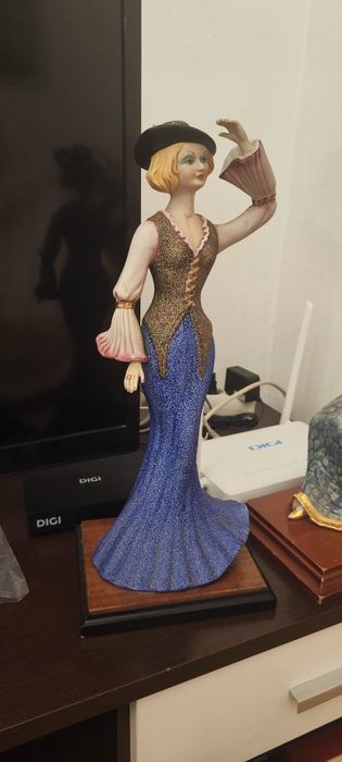 Vendo estatuetas cada uma por 10€ negociável