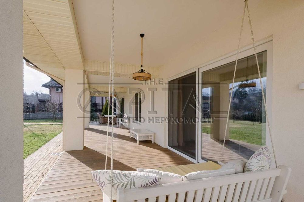 Аренда дома недалеко от центра с бассейном!