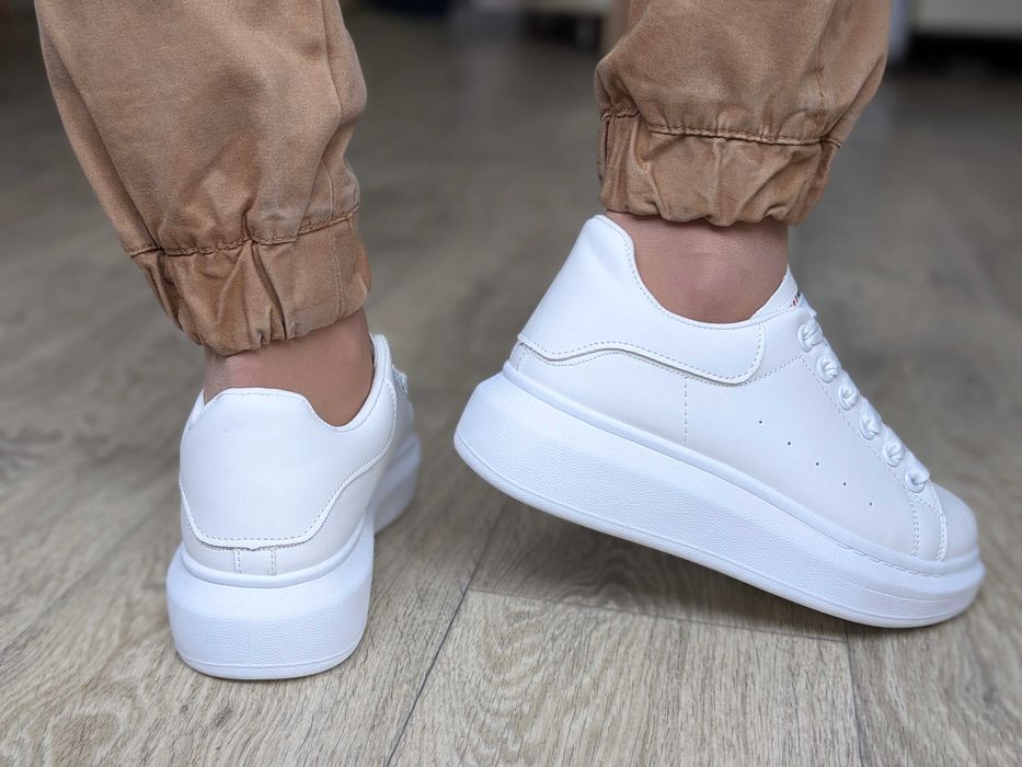 Жіночі кросівки кеди МАКВІН натуральна шкіра.Женские кроссовки маквины