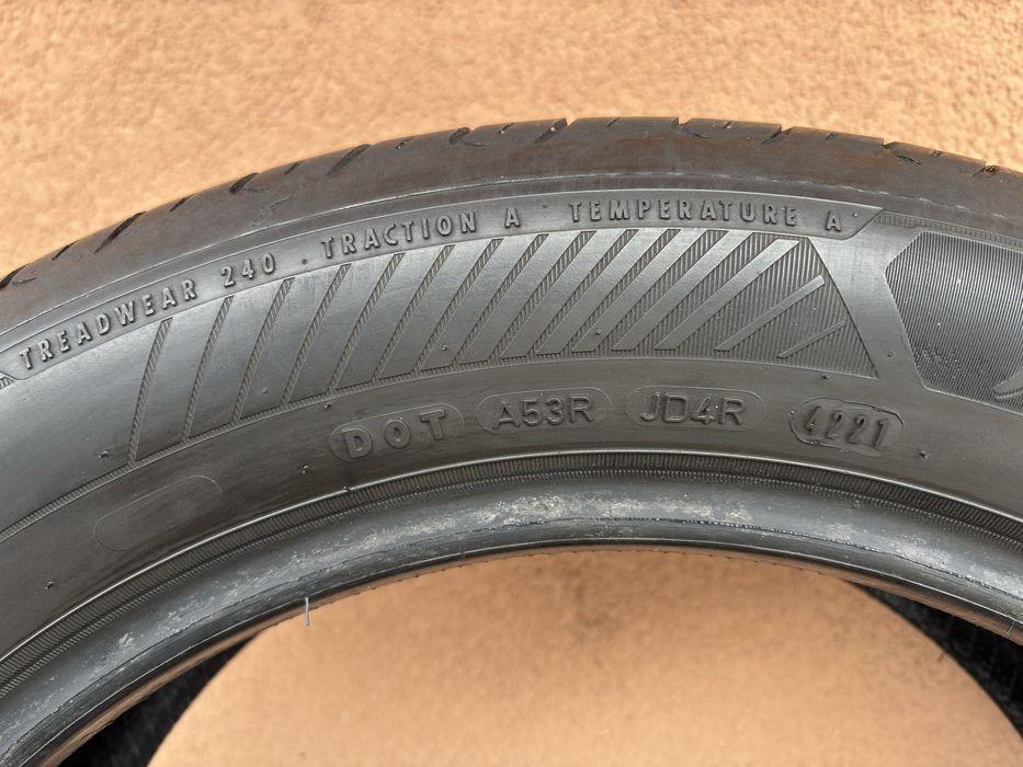 215/55/17 98W Good Year EfficentGrip Performance2 XL