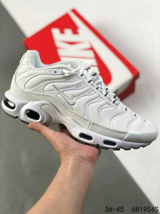 Air Max TN Plus White R.36