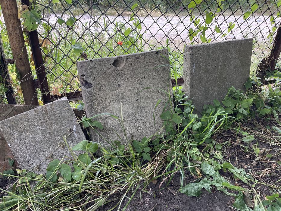 Rura betonowa i płyty cho chodnikowe