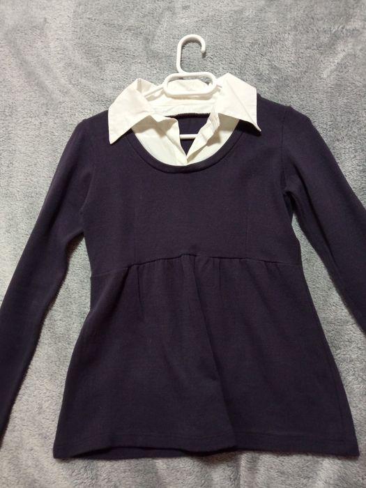 Elegancki sweter z kołnierzykiem