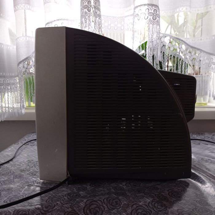 Продам телевізор TCL разом з Т2