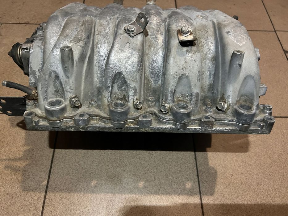 Kolektor ssący duża Przepustnica Audi A8 S8 D2 D3 A6 S6 C5 4.2 V8…