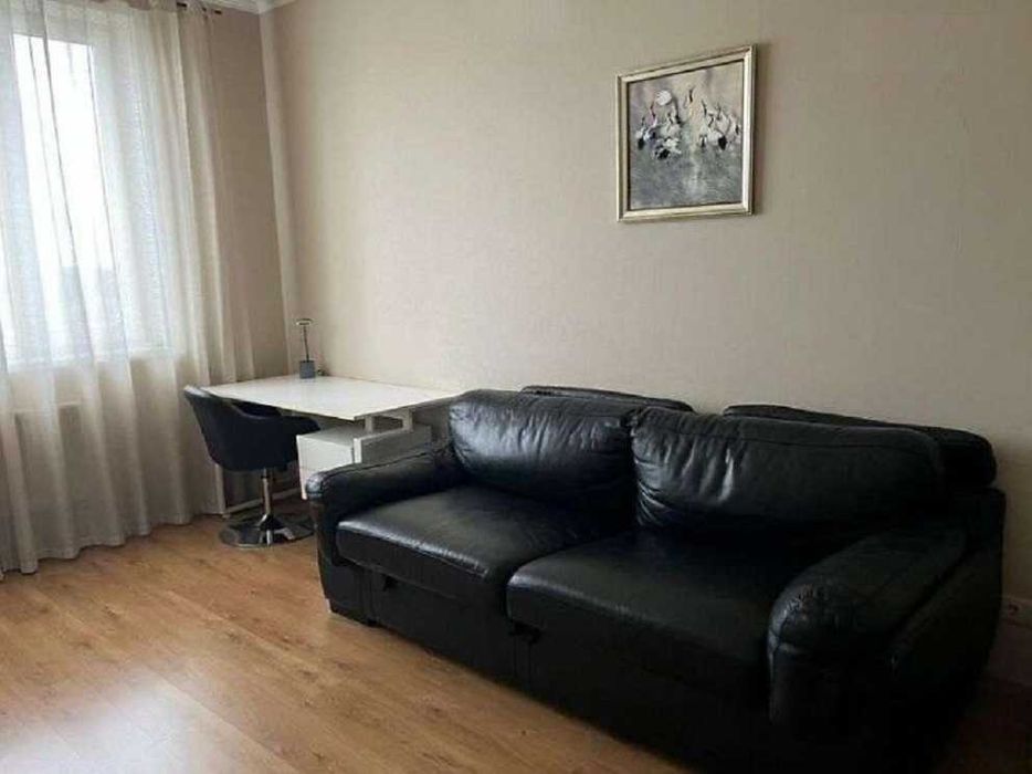 Простора 2-кімнатна квартира 73 м2 ЖК Сонячний пр. Науки 30