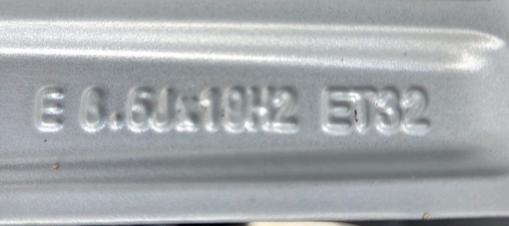 Felgi z oponami zimowymi Audi A4 A5 A6 8,5x19 ET32 5x112