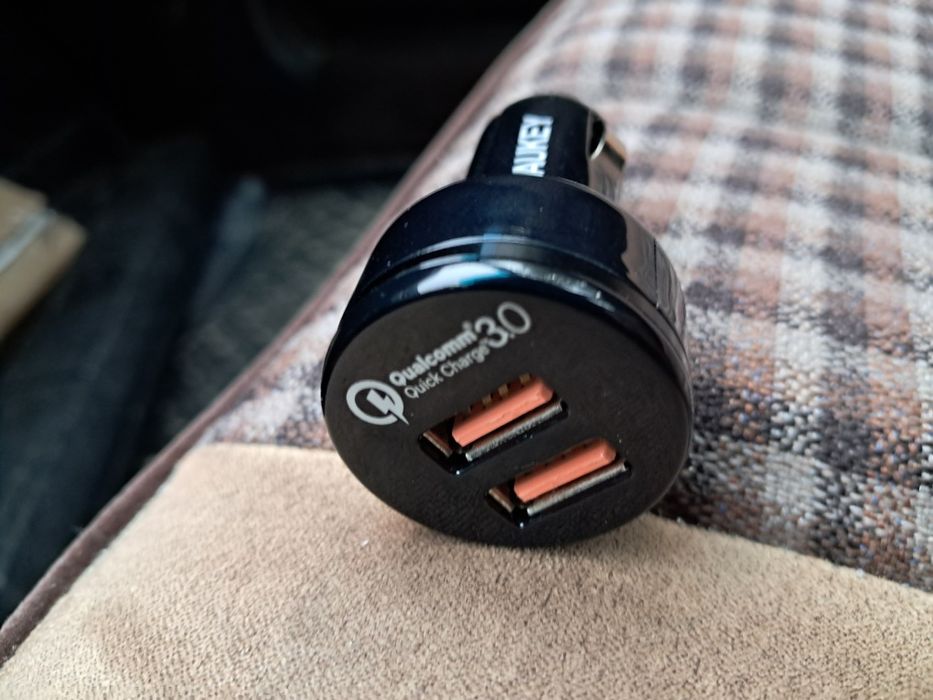 Ładowarka samochodowa Aukey CC-T8 2xUSB QC 3.0