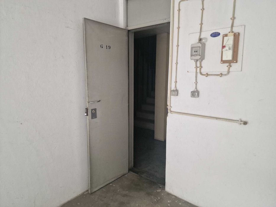 Garagem - Monte Abrão