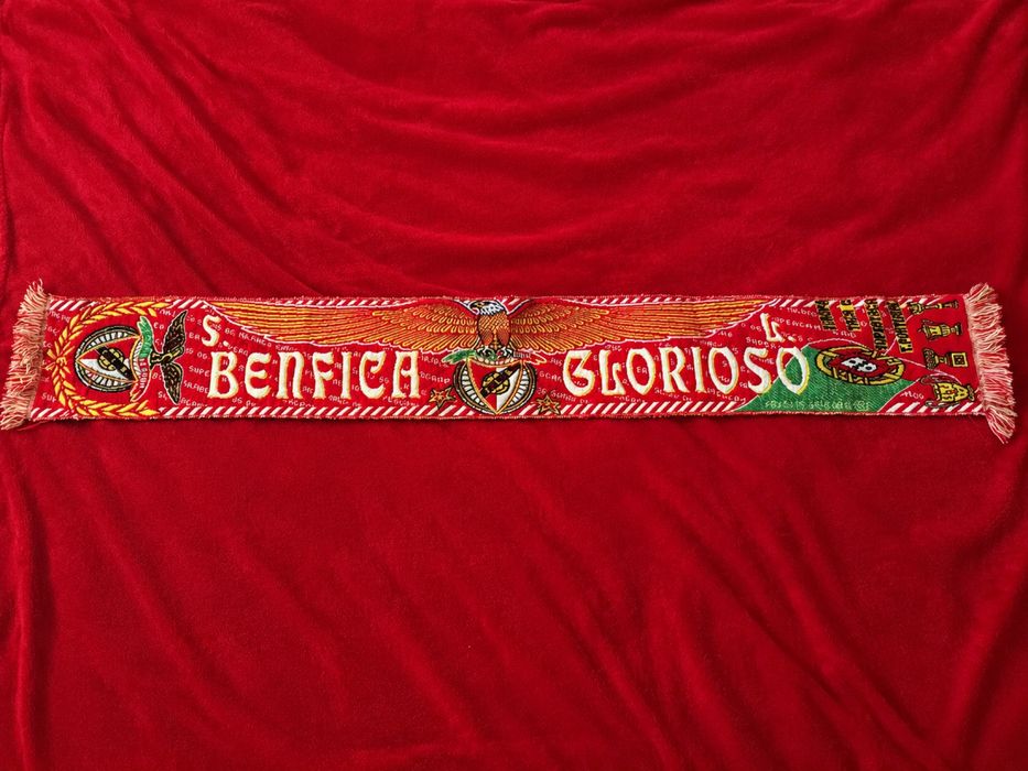 Cachecois do benfica 15€ cada , gorro do benfica15€