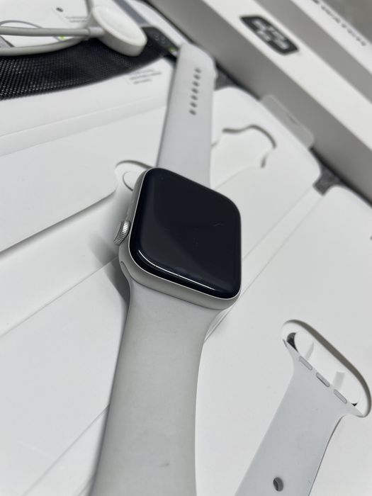 Apple Watch SE gen2 44mm GPS + LTE cellular