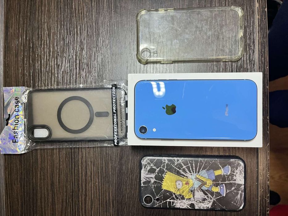 iPhone xr 64gb батарея 79% стан близький до ідеалу Neverlock