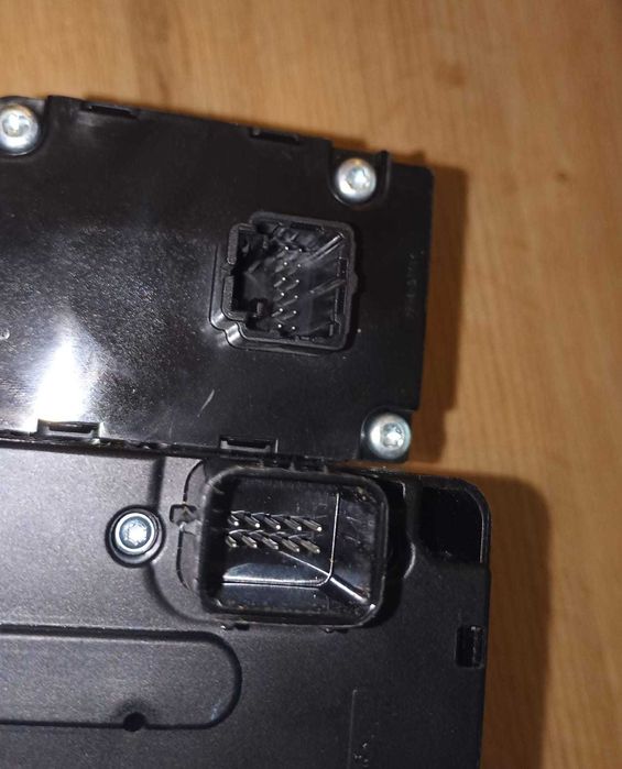 Dodge RAM 1500 DS IV gen. 2013 do 2024 pokrętło zmiany biegów shifter