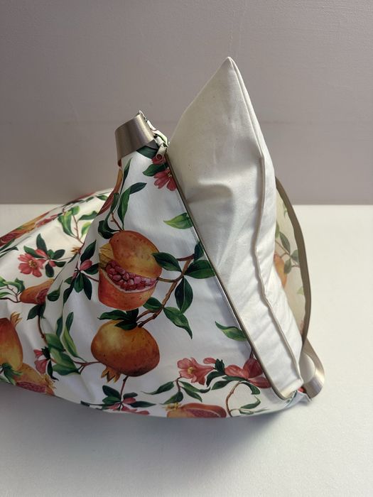 Almofada praia com tecido impermeavel Romãs