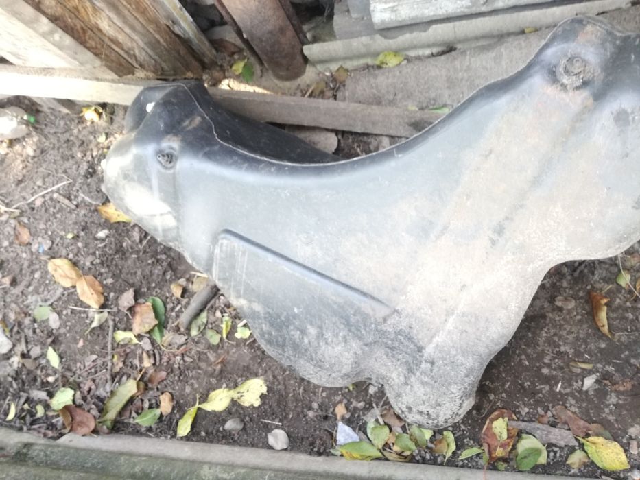 Продам Бак ауді80б4