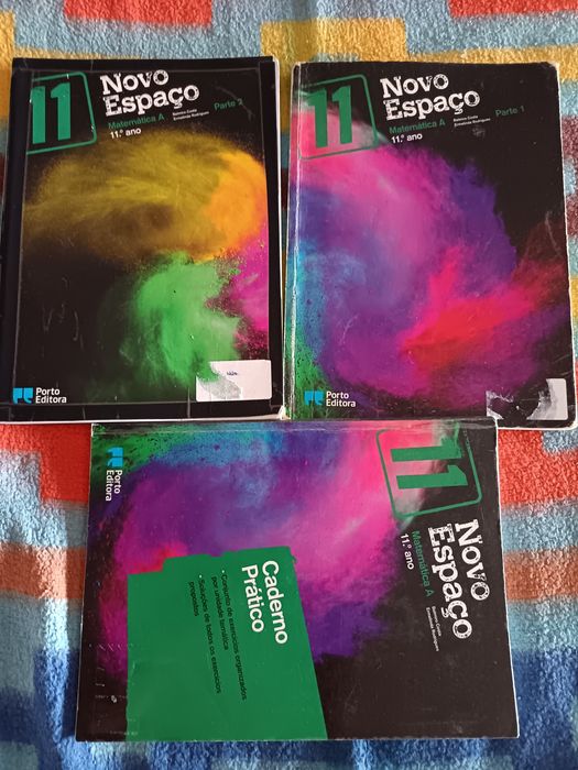 Manuais e caderno de atividades 11.ano Matemática A