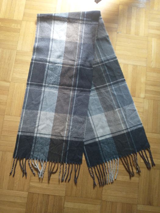 Męski szal z frędzlami