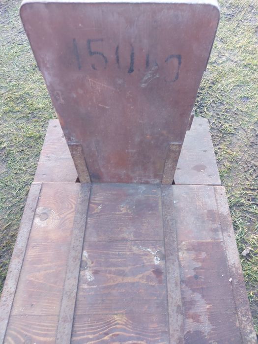 Stara waga drewniana