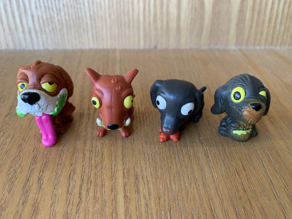 Ugglys pet shop (carrinha + 4 bonecos)